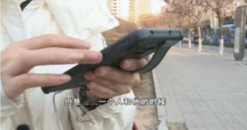 白嫖成功？2023年，山西，一女子到按摩店放松，男技师在按摩的过程中，手非常不老