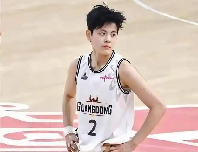 杨舒予比李梦强，极有可能是这两个原因！

9月6日，德国柏林，中国女篮小组赛第二
