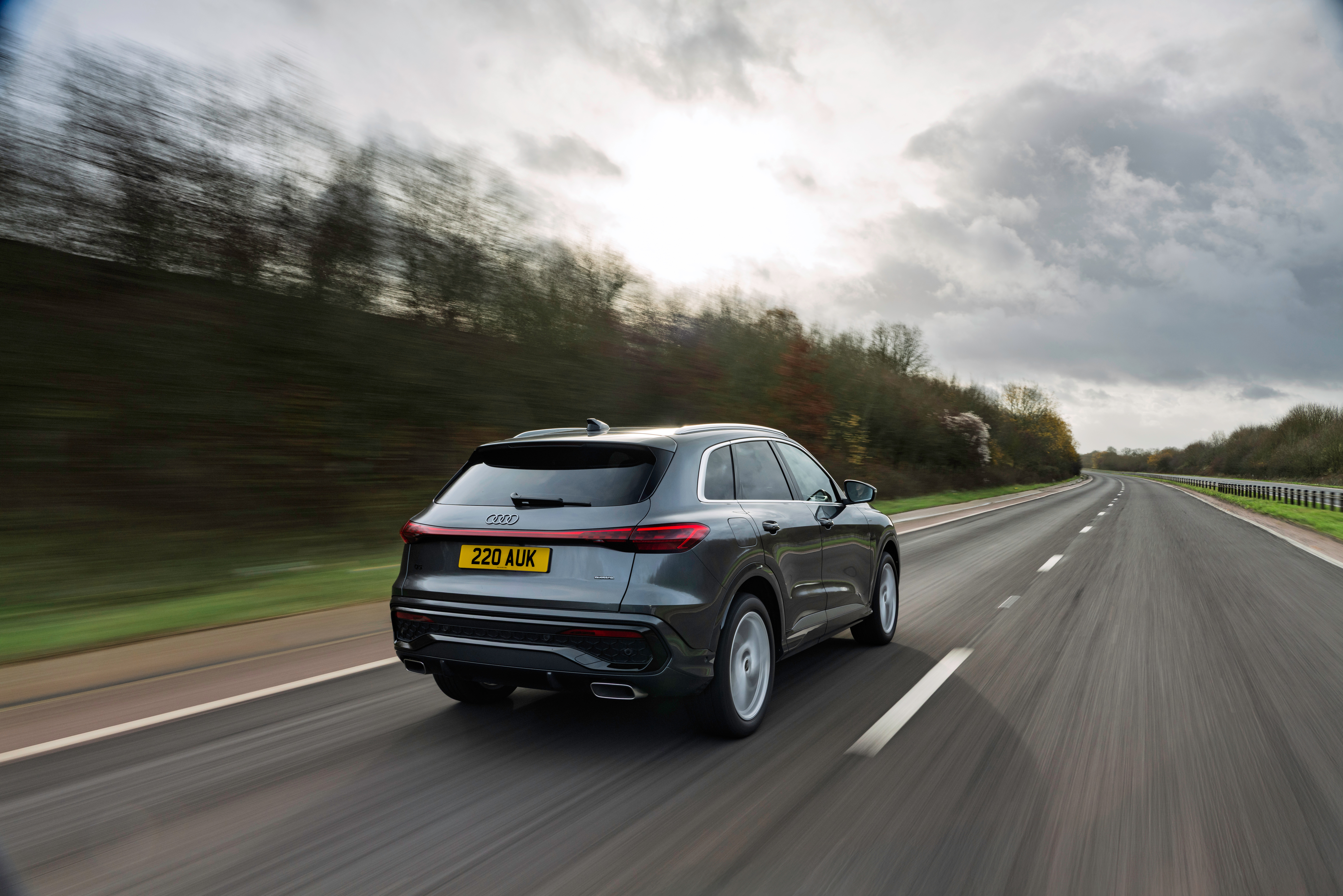 Audi Q5 e-hybrid quattro S line这 Q5，怎么样呢