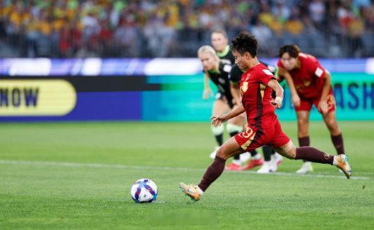 中国女足不敌澳大利亚女足 1:2无缘决赛！ 张琳艳造点+点射北京时间3月17日1