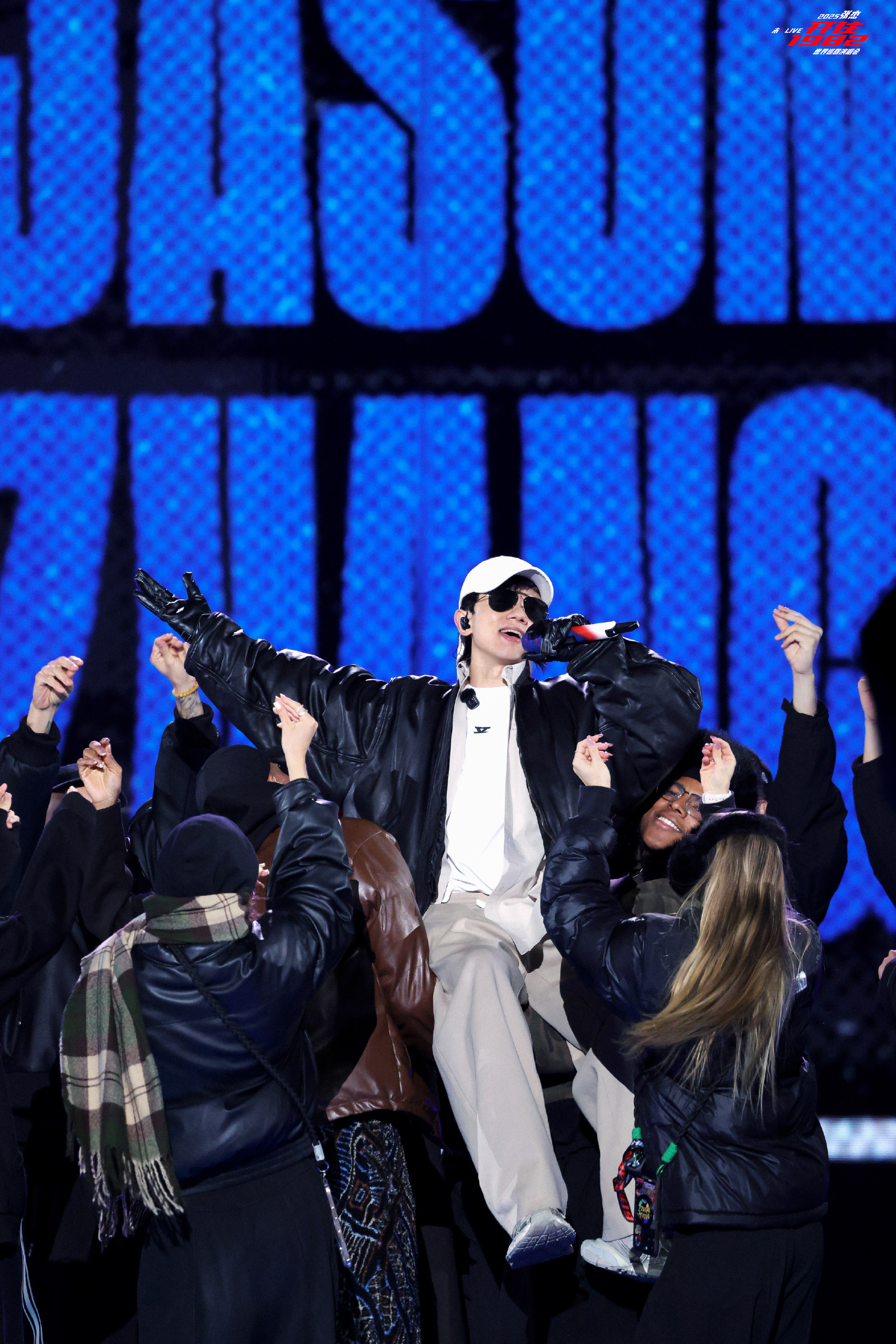 张杰台州演唱会等一个佛山见