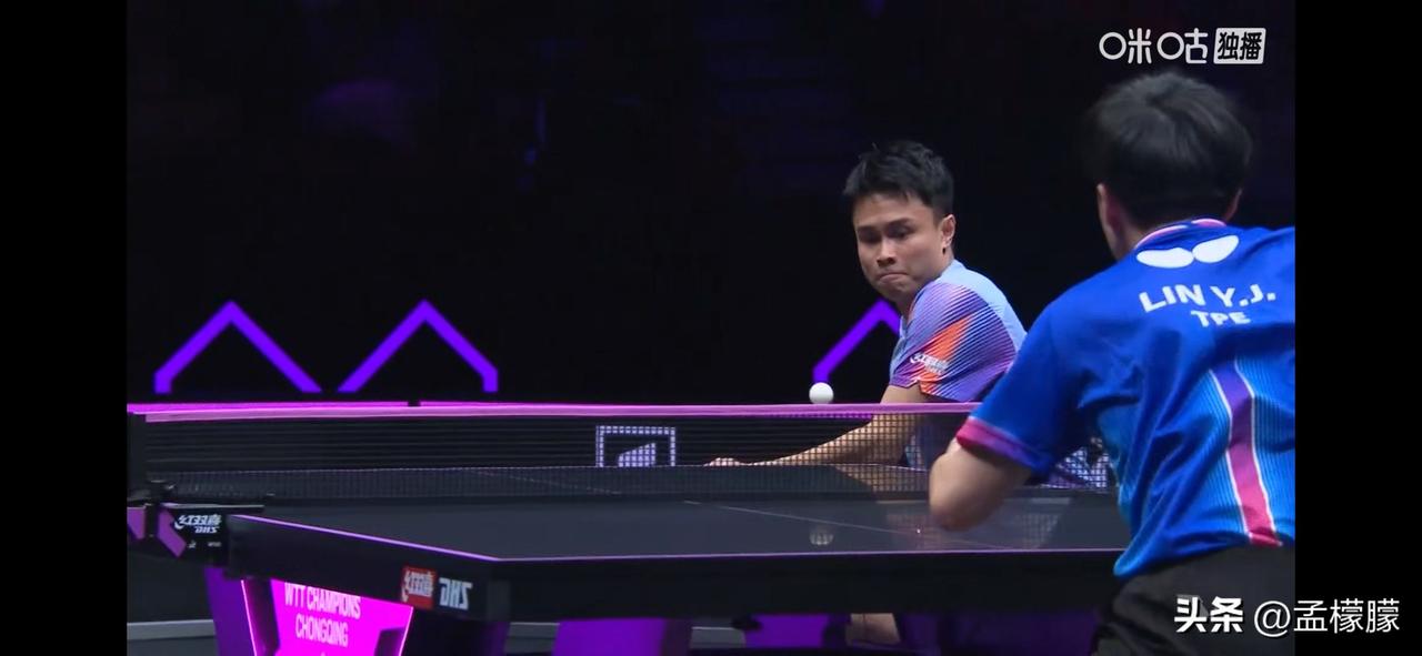 WTT冠军赛重庆站2026丨周启豪1-3负于自己的俱乐部队友、中国台北林昀儒，无