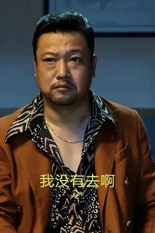 当年许家印曾在酒桌上炫耀，自己是唯一一个能同时叫来四个冰冰陪酒的。