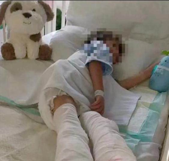 简直是枉为人母！”江苏南通，一女子趁丈夫在外务工时，长期采用打骂、摔扔、浇冷水、