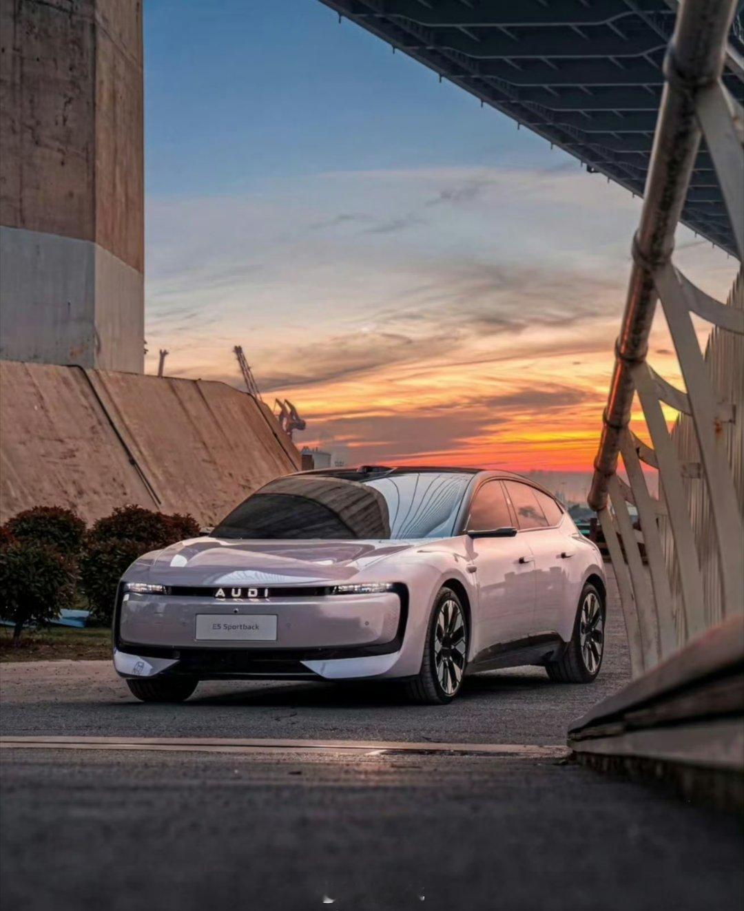 奥迪E5 Sportback采用科幻造型+纯粹运动基因+quattro智能四驱技