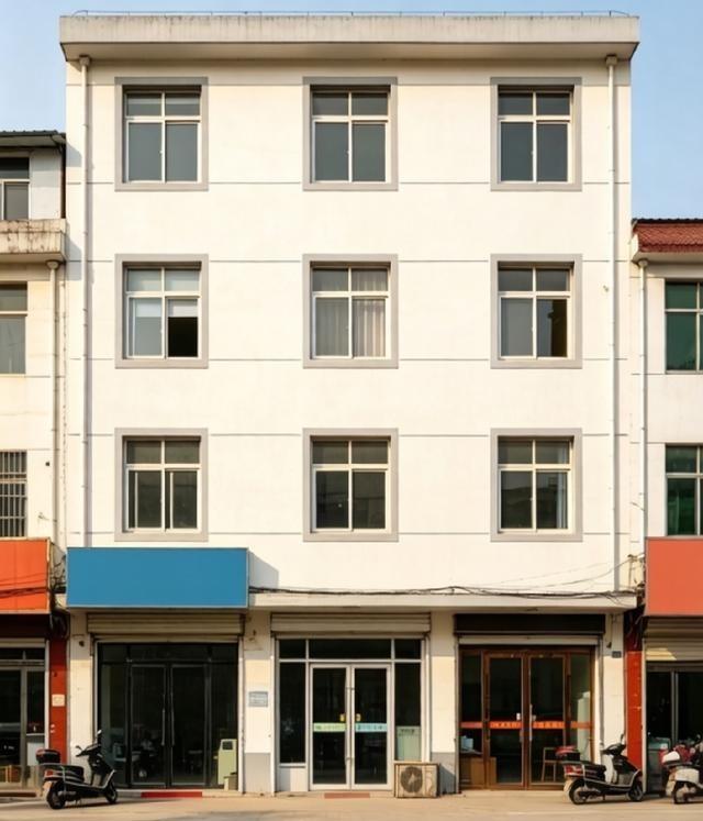 湖南女子房产纠纷：姐欠11万未付，弟独占全家房产，法律上她仍可追回份额和收益！