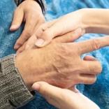 手指发麻别大意！5个信号是脑梗“警报”，现在知道还不晚！

第一，突然手指发麻，