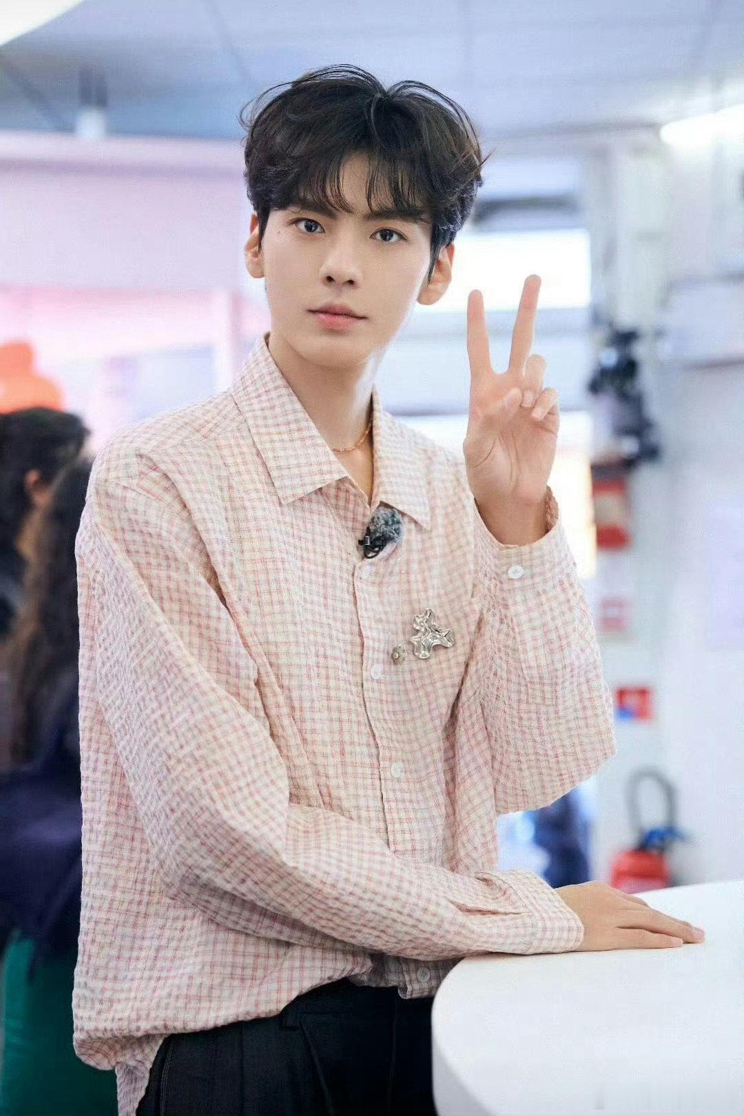 合伙人原班人马回归合伙人圆梦了！合伙人第二季原班人马回归，张予曦×毕雯珺同框，坐