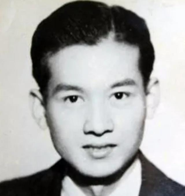 1988年，在 台湾 42年的我党地下工作者，伪装身份回到大陆。没想到到家后，却