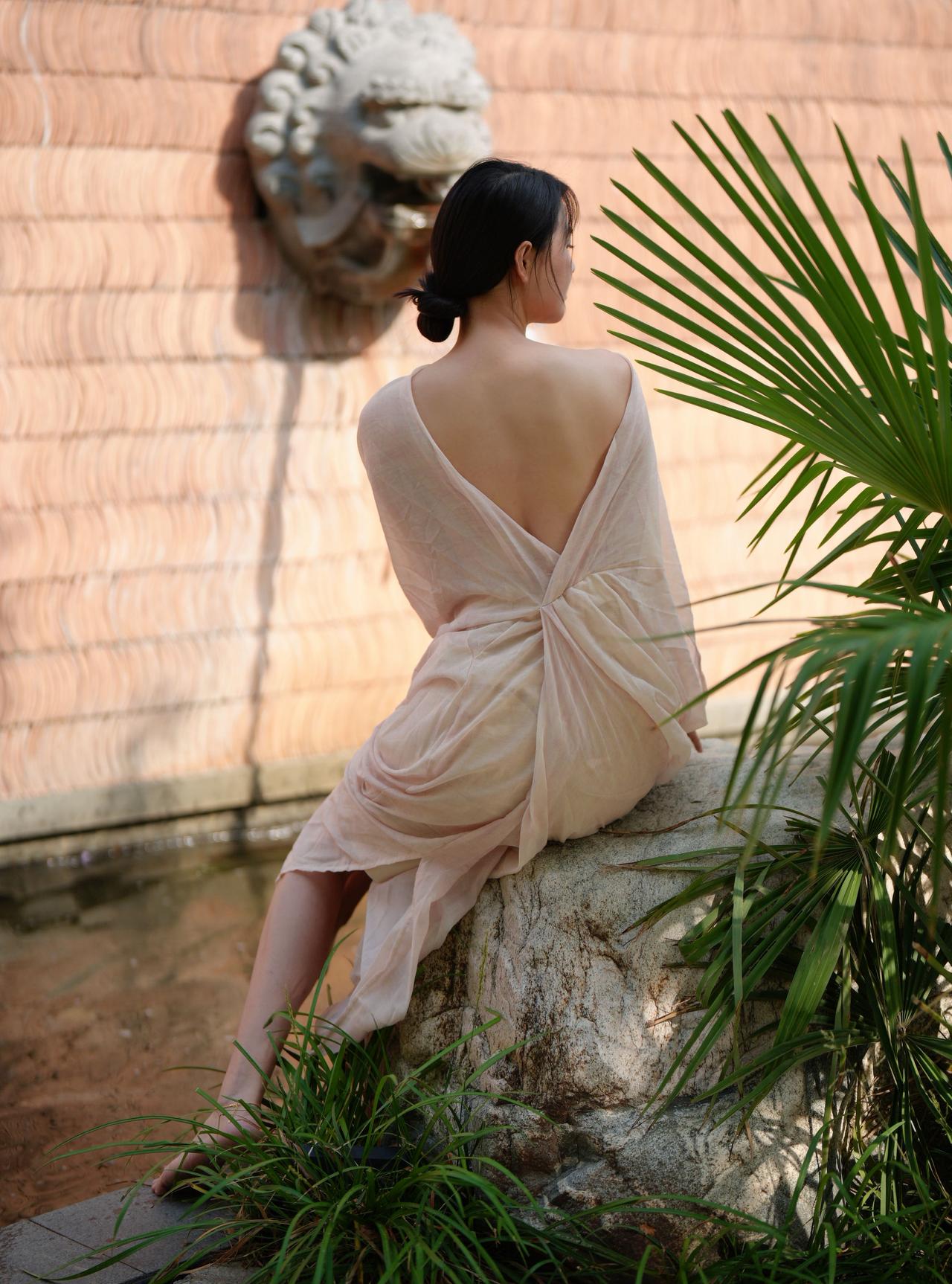 环球小姐冠军吴丹.油画风. 喜欢吗？