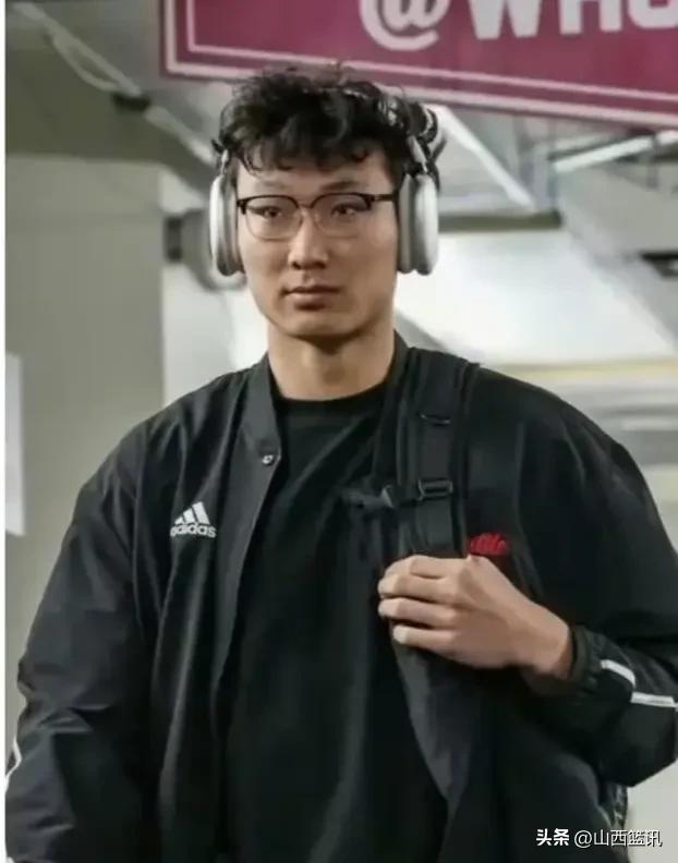 淡厚然通过体测！
今天下午，刚刚落地回国的山西汾酒男篮球员淡厚然，在山西汾酒体育