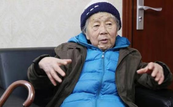 2013年，83岁老太太卖掉上海房产，手握几百万现金，每月还有10000元退休金