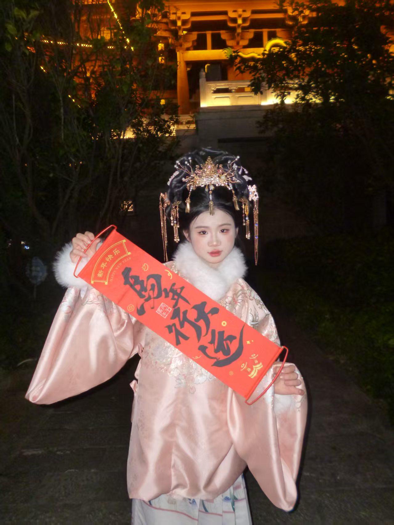 偶遇古镇，随拍几张汉服日常穿搭 国风大典东方美学血脉觉醒 传统文化传承 秀出你的