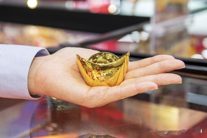 87岁老人出售30年前买的黄金 87岁癌症晚期老人出售30年前买的黄金，这事儿太