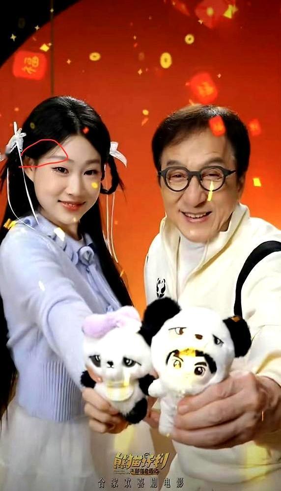 小沈阳女儿韩国出道，首周专辑只卖了65张。
 
打歌舞台的点击，点开评论区，清一