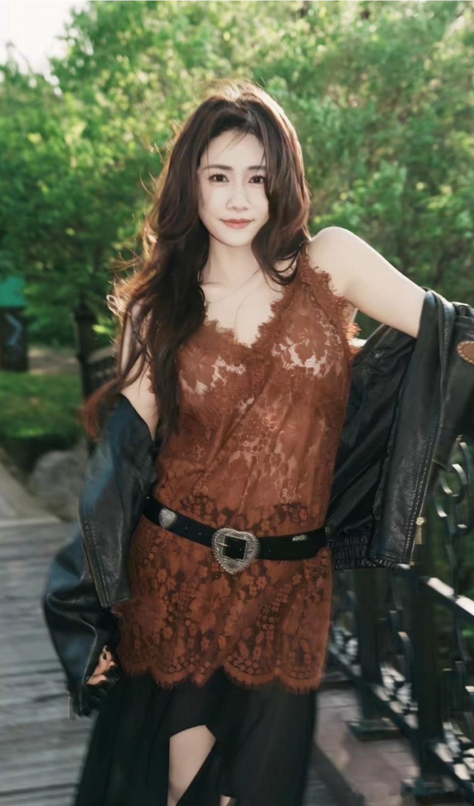 郑钧陈楚生的老婆都叫刘yun原来郑钧和陈楚生的老婆都叫刘yun啊，这巧合程度简直