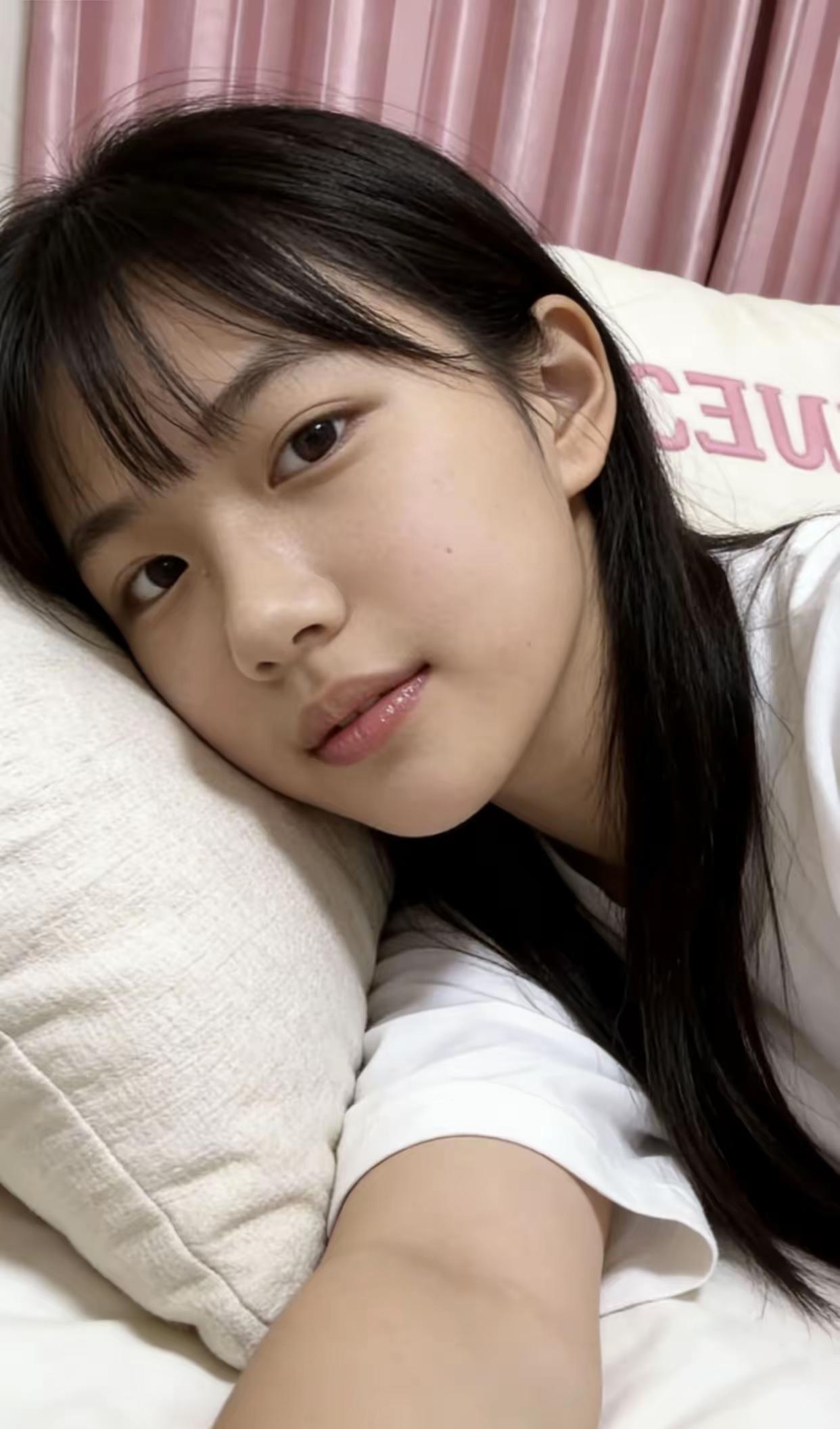 静卧枕边思，梦回故里情。