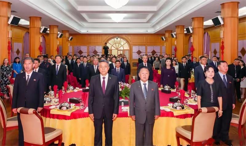 中国驻朝鲜大使馆举行纪念抗战胜利招待会，朝鲜二把手崔龙海出席。 ​​​