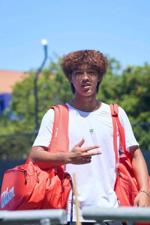 明日巡回赛预告
◆ATP250香港资格赛次轮
11:00，周意vs塔比洛（智利）