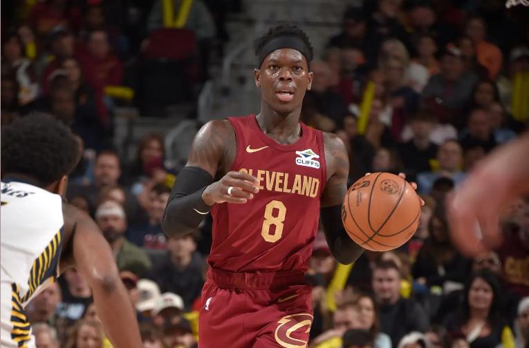 施罗德之前在国王效力时的投篮命中率是40.8%，三分命中率是34.3%，已经是很