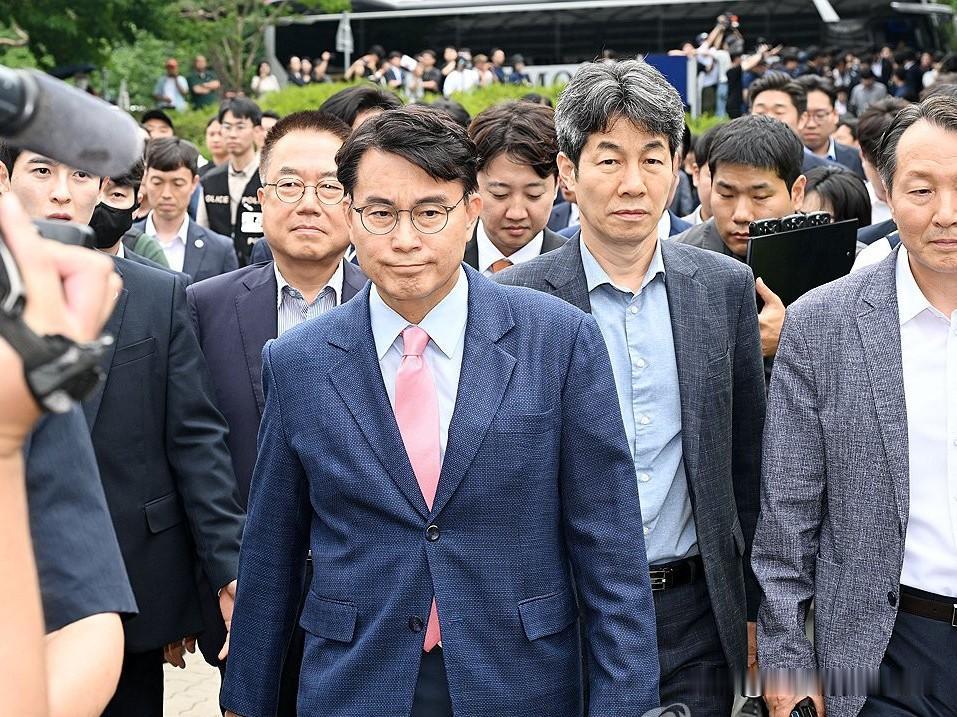 耗资5000万！韩国247万张选票将全面重检，巨额场地成本引争议

7月5日，韩