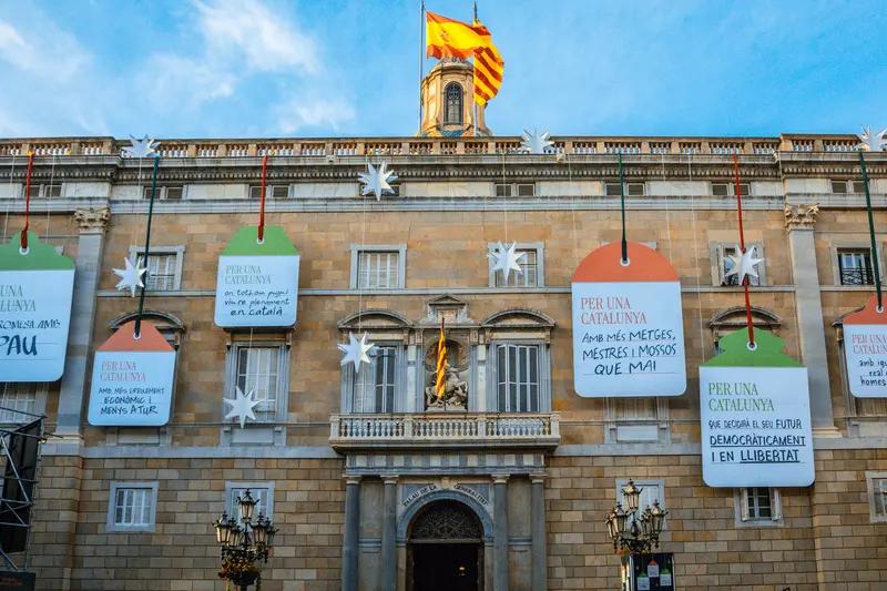 西班牙首相桑切斯三年内四次访华，背后有不少深层次战略考量。经济利益是核心驱动力，