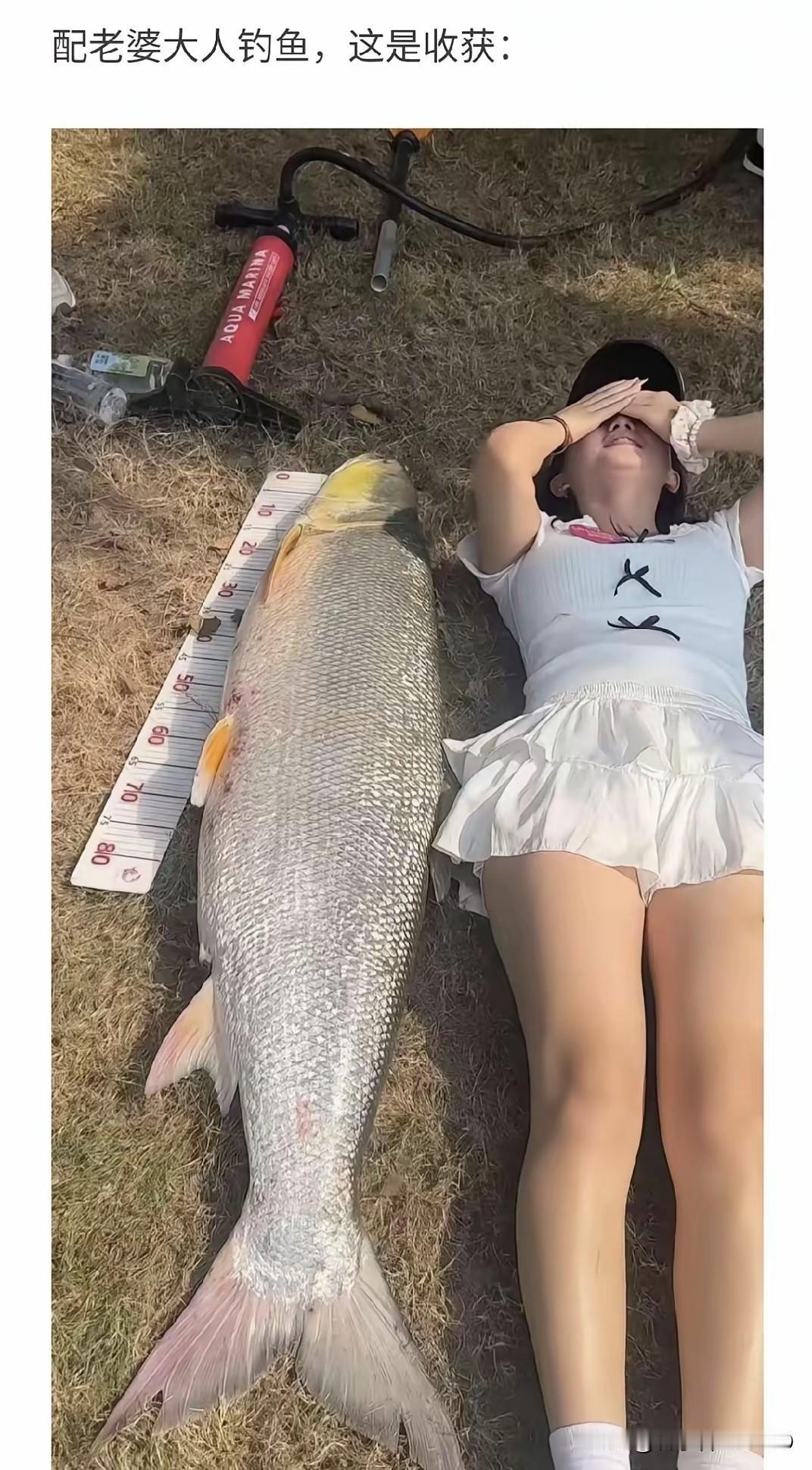 这两条鱼都值得男人炫耀的，用鱼饵可以钓到左边的，我想知道，用什么饵可以钓到右边的