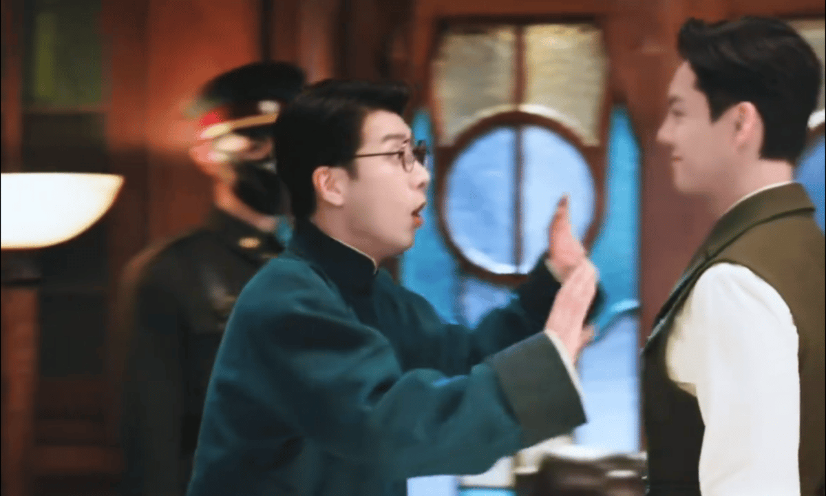 佛爷人还没过去，胸先到八爷那去了。(='.'=)✌️ 一八