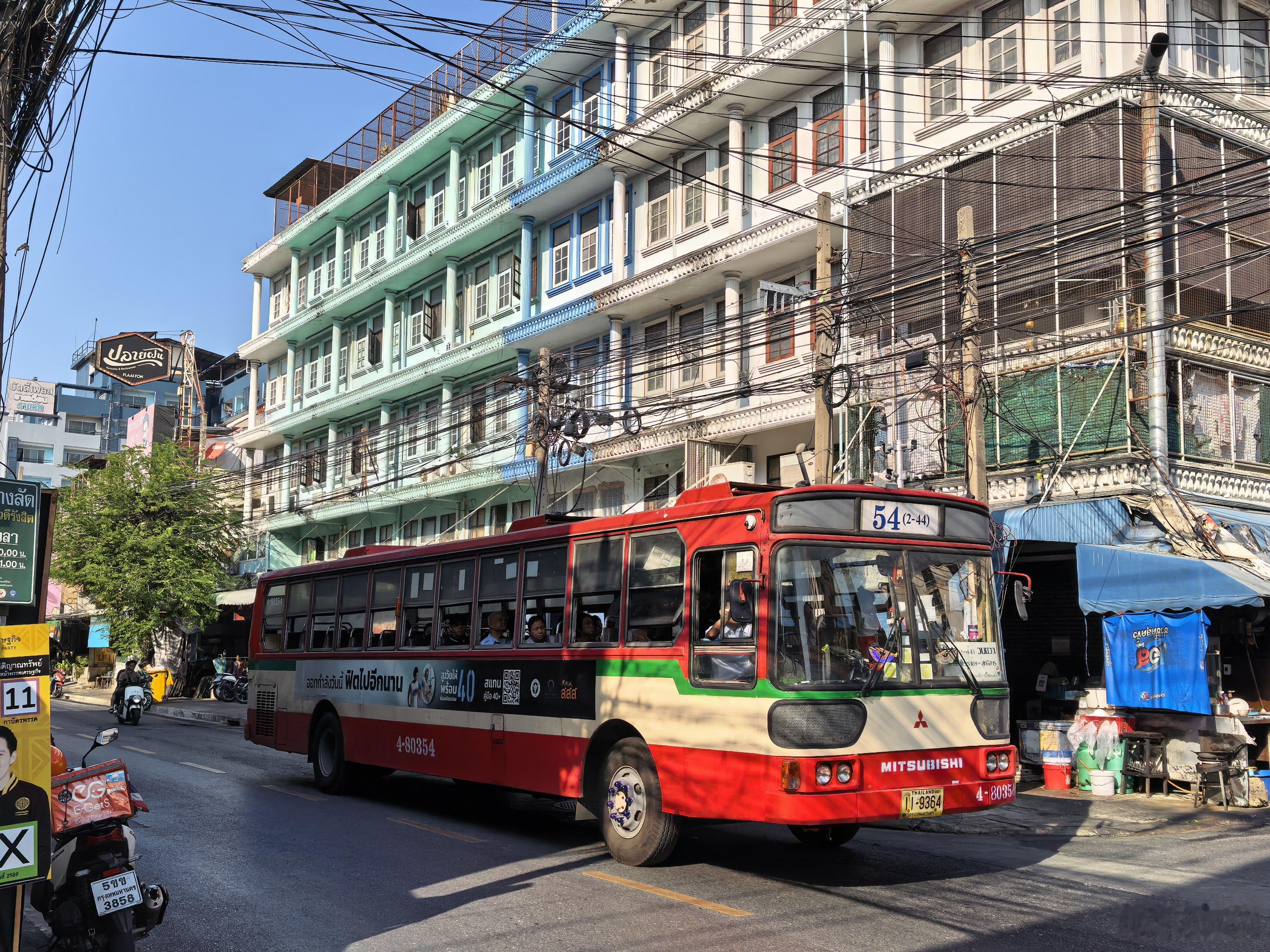 汕头亚朵酒店春节一晚4200 笑死，我飞去泰国玩了四五天，含机票都没花这么多