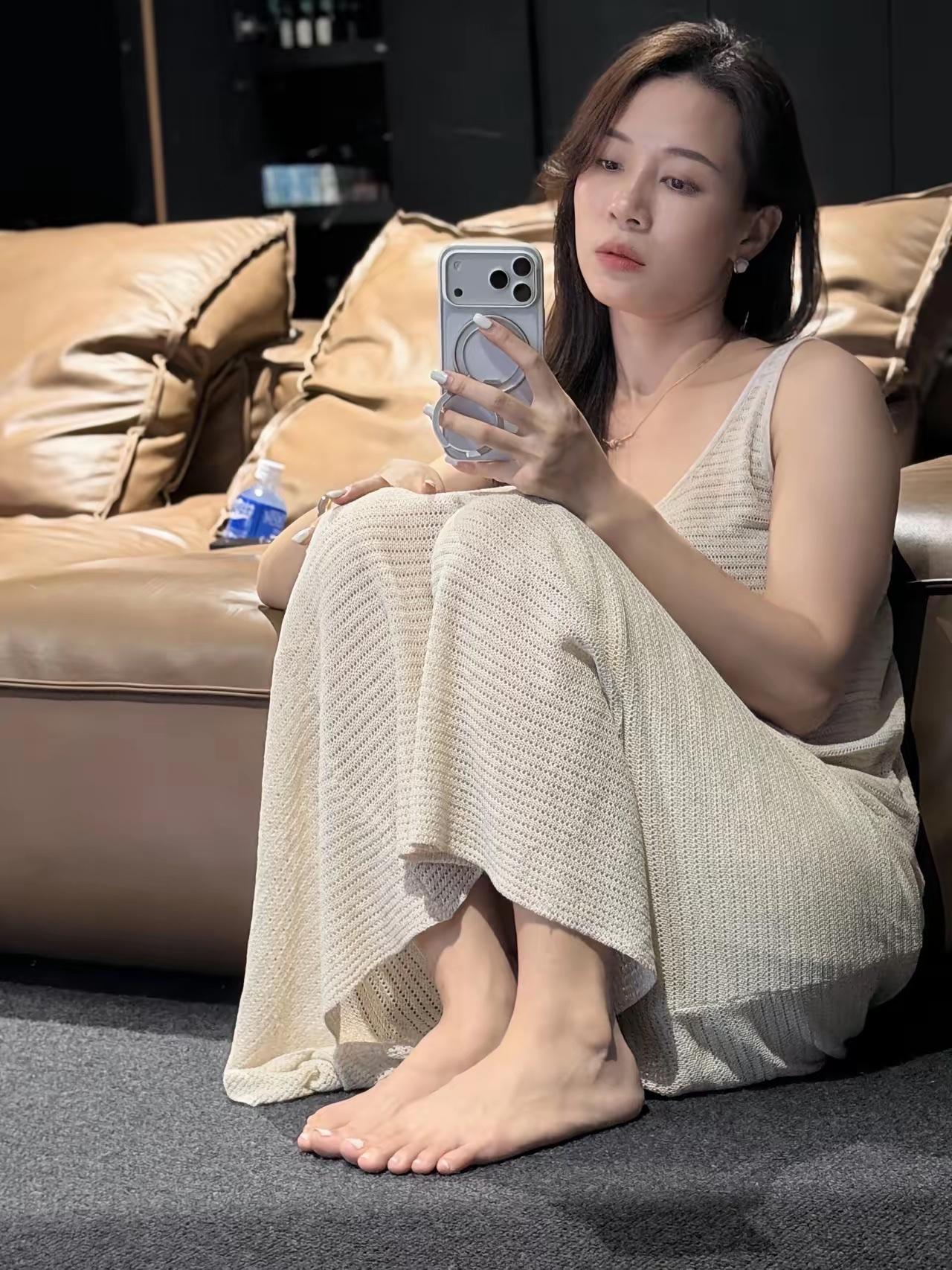 看看我新买的手机怎么样