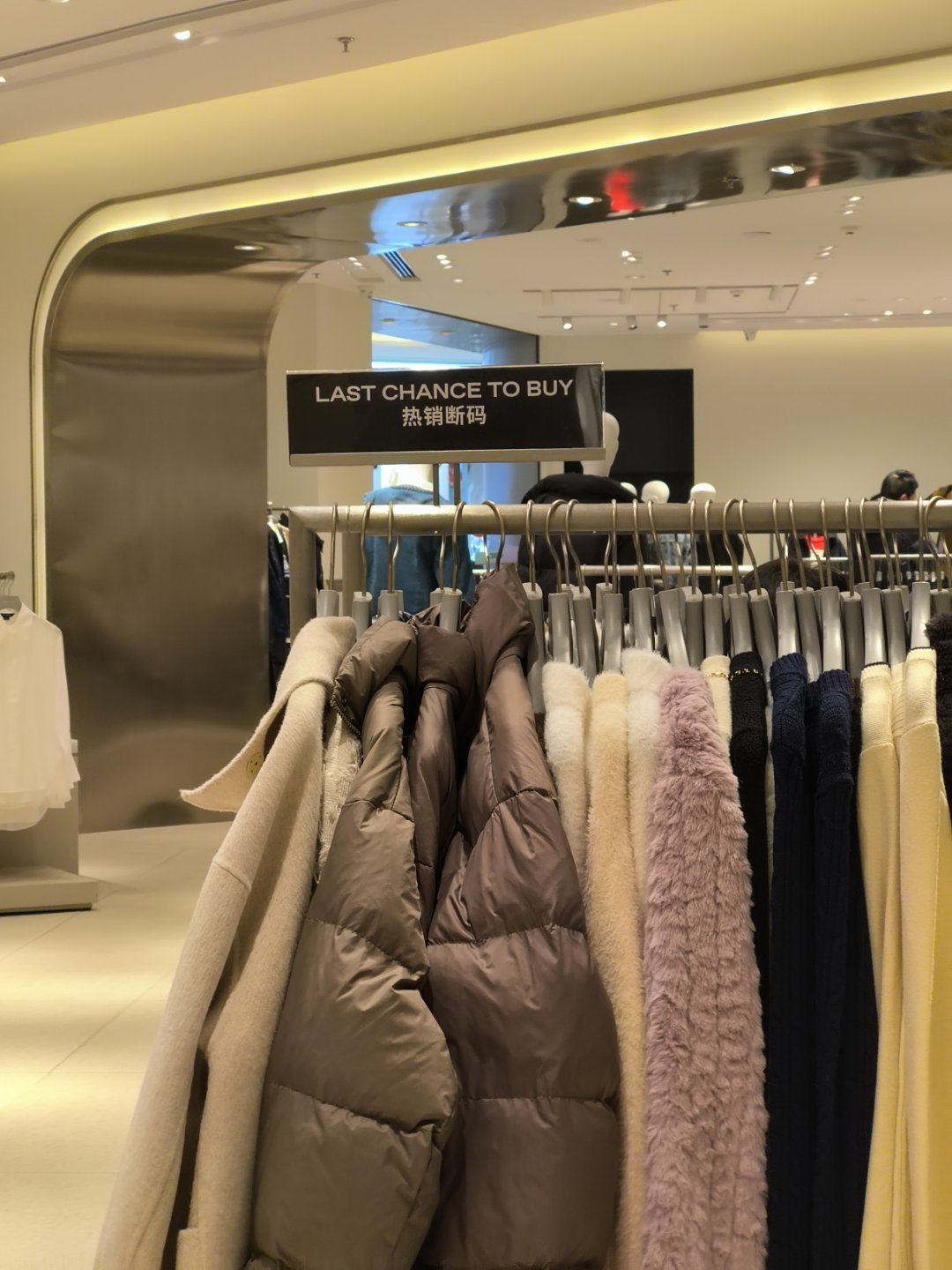 咕咕咕无知少女才下班晚了，今天，要鸽了。[举手] ​​​