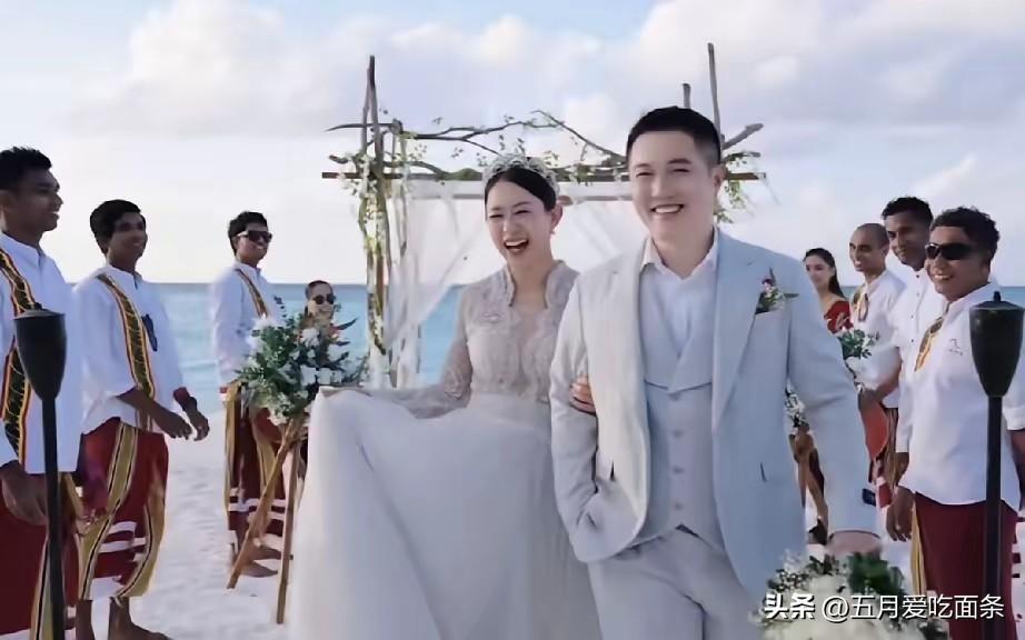 国乒这个月已知的喜事就有三对儿，但是没一个国乒队员去参加。

翔哥、牛冠凯，现在