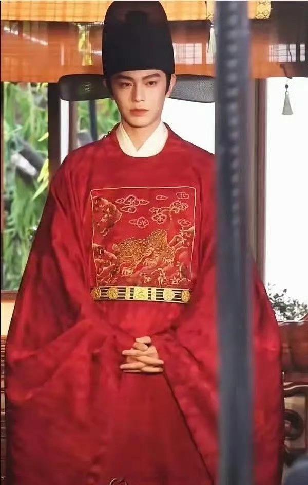 丁禹兮《花开锦绣》最新路透，这个造型怎么样[开学季] ​​​