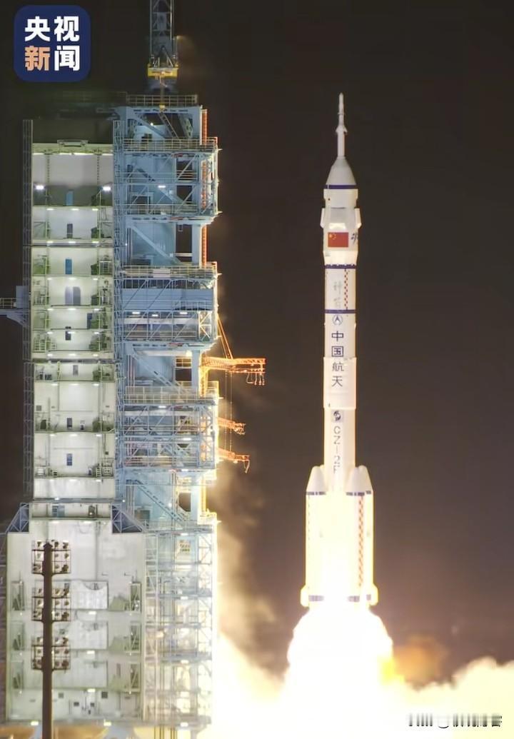 现在都已经到神舟二十一号了，
时间过得真的很快啊，记忆里还是杨利伟搭乘的神舟五号