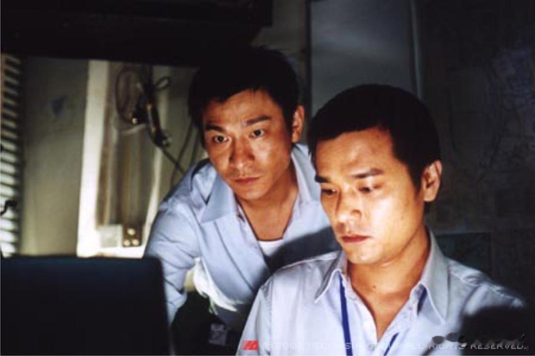 林家栋出场=直接锁定反派席位，堪称港圈自带反派剧本的男人。他最绝的不是脸谱化的凶