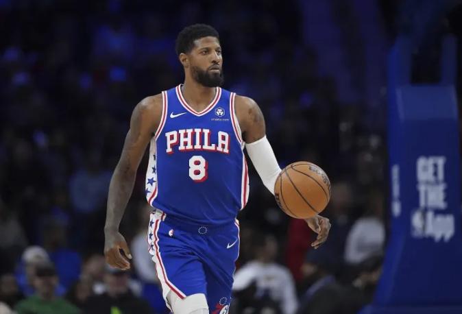 快船最近伤兵满营，又是背靠背出战，哈登的体力也差不多到极限了。

乔治选择打快船