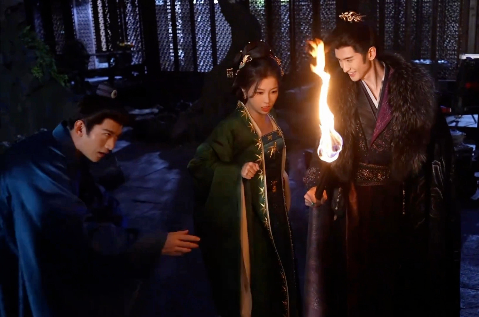 云初主母在片场里是个可爱的小孩 