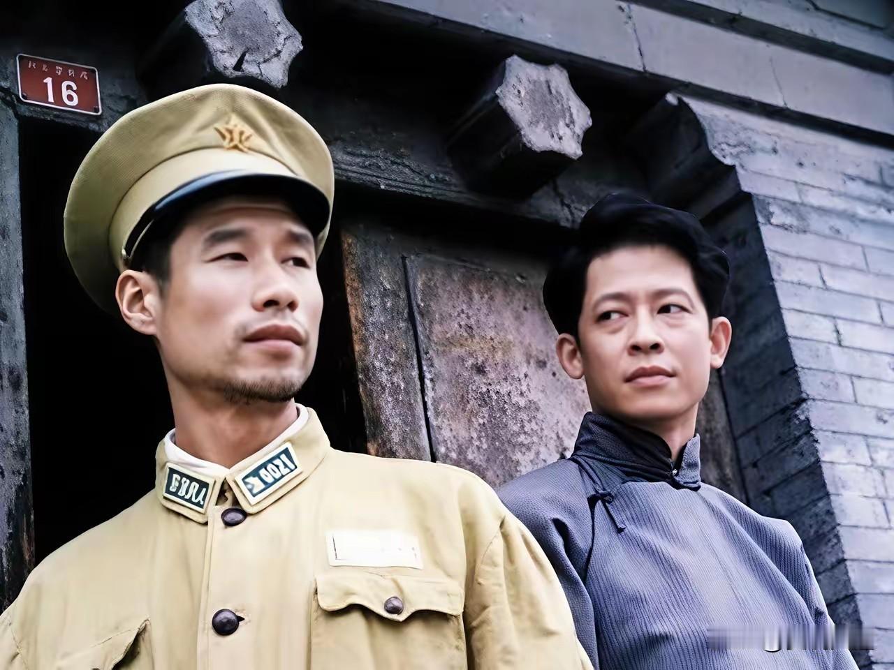 观影有感：新旧对比，高下立见
 
儿女相伴走进影院，一睹冯导新作《抓特务》，短短