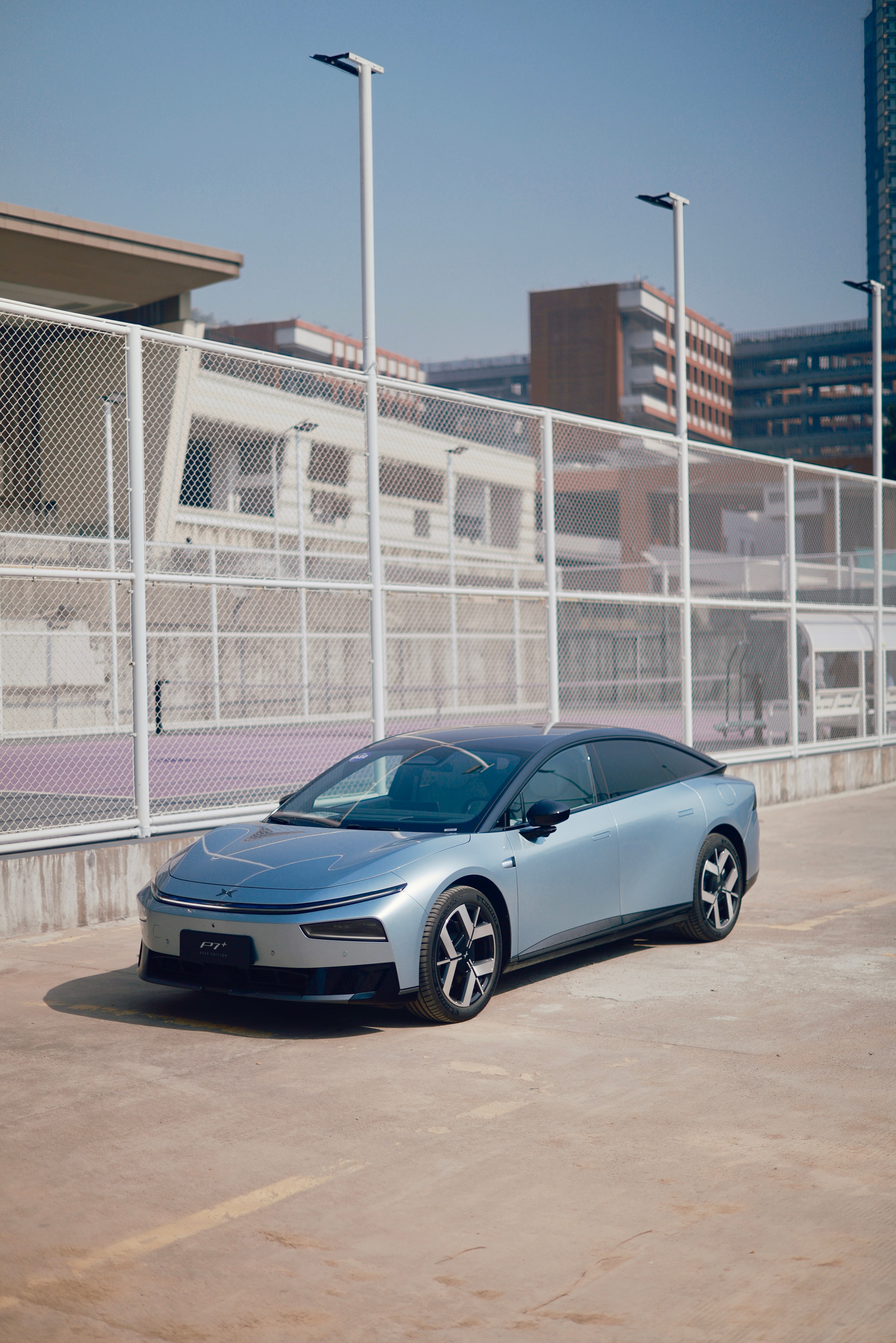 今日拍摄工作，两条视频终于完工了！明天开始剪辑新款小鹏p7+欧洲正式上市新款小鹏