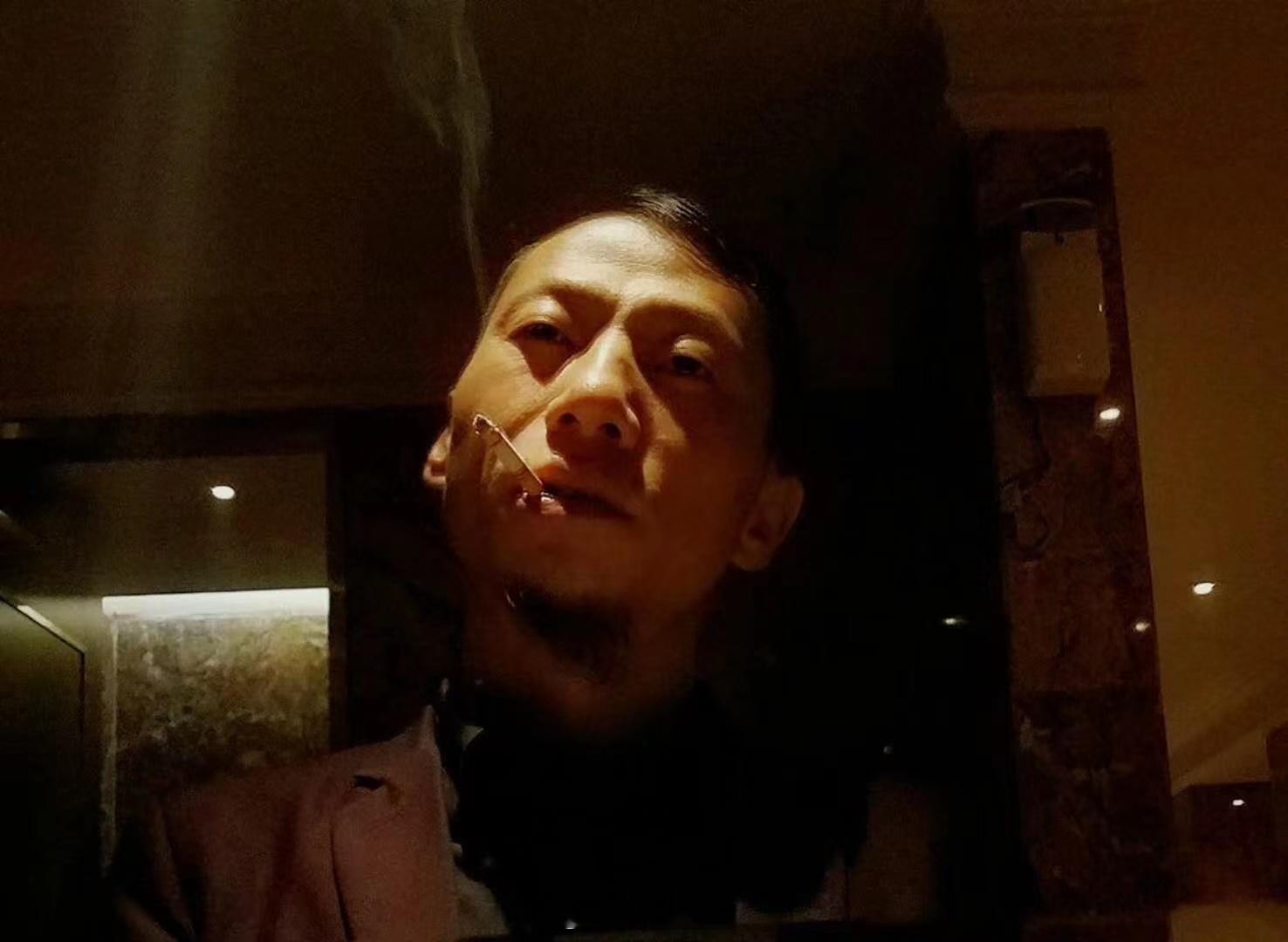 出现在你生命中的人，都不是偶然的！有的是来帮助你，有的是来欣赏你。有的是来心疼你