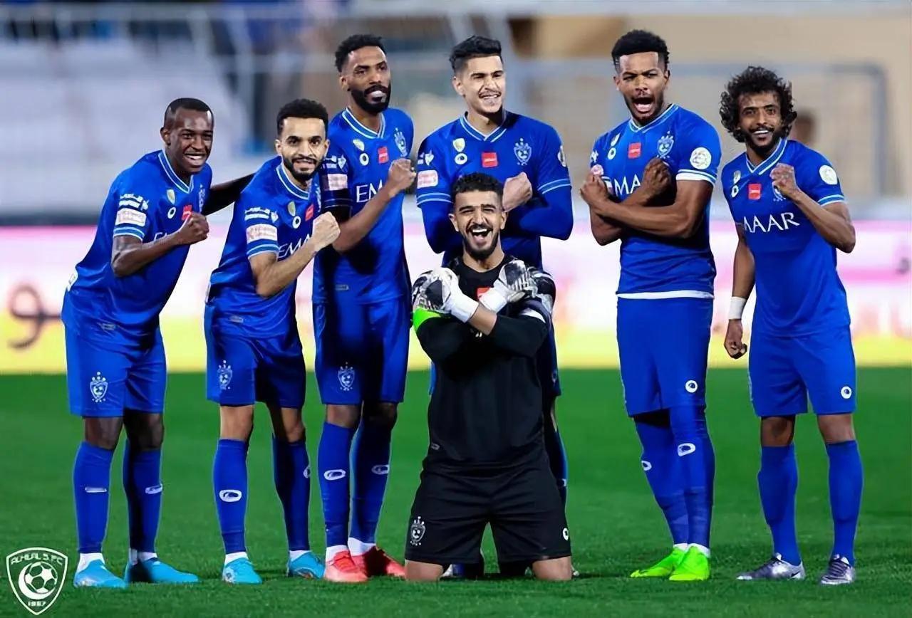 亚冠赛场诞生本赛季最大冷门！公认的夺冠头号热门利雅得新月，竟在 1/8 决赛就遗