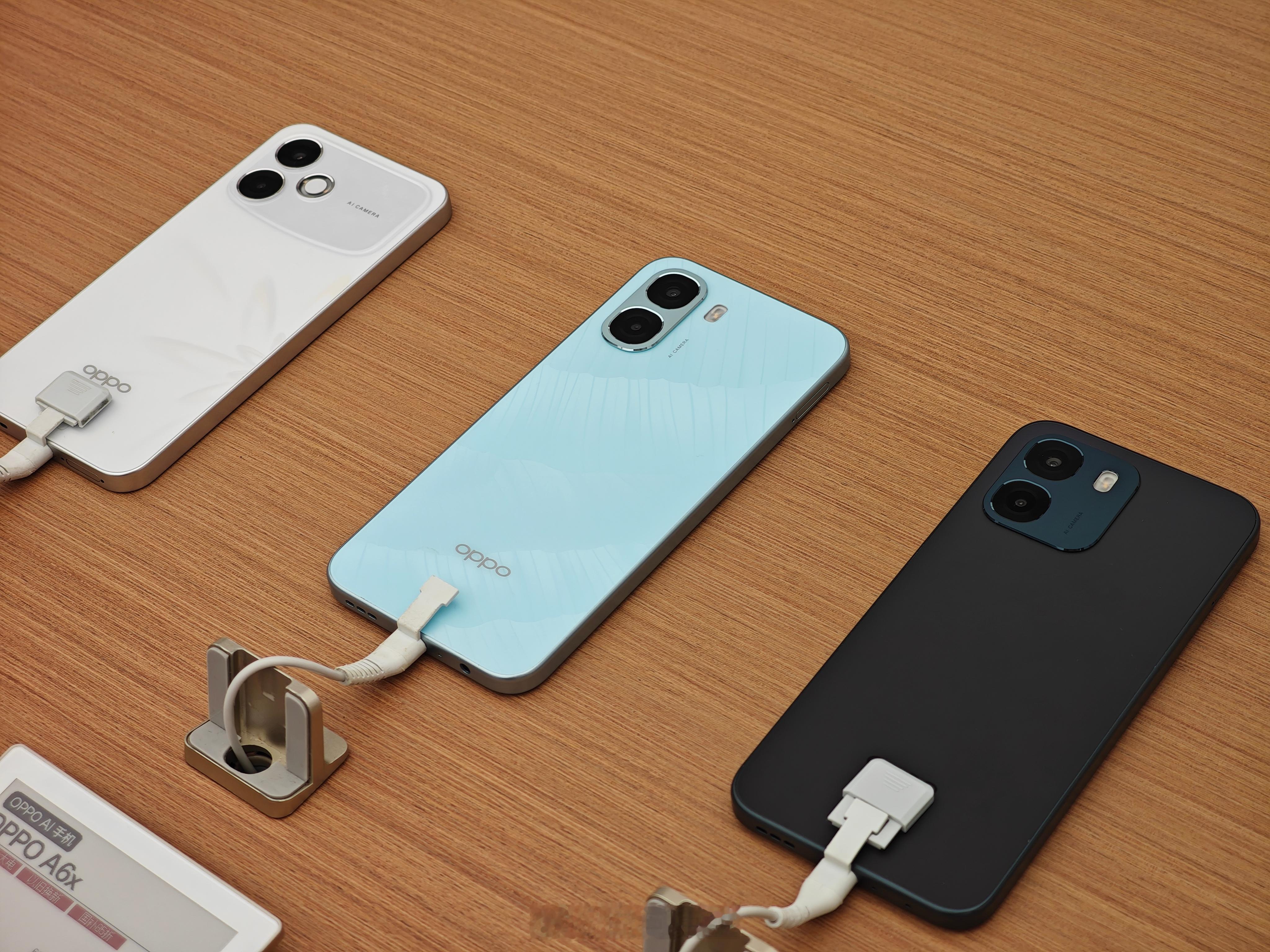 OPPO A6家族线下拍 你身边有人在用A6系列吗？ 