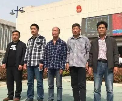 1996年，5名无辜青年蒙冤入狱，被关押了21年后，被无罪释放，令人惊讶的是，5