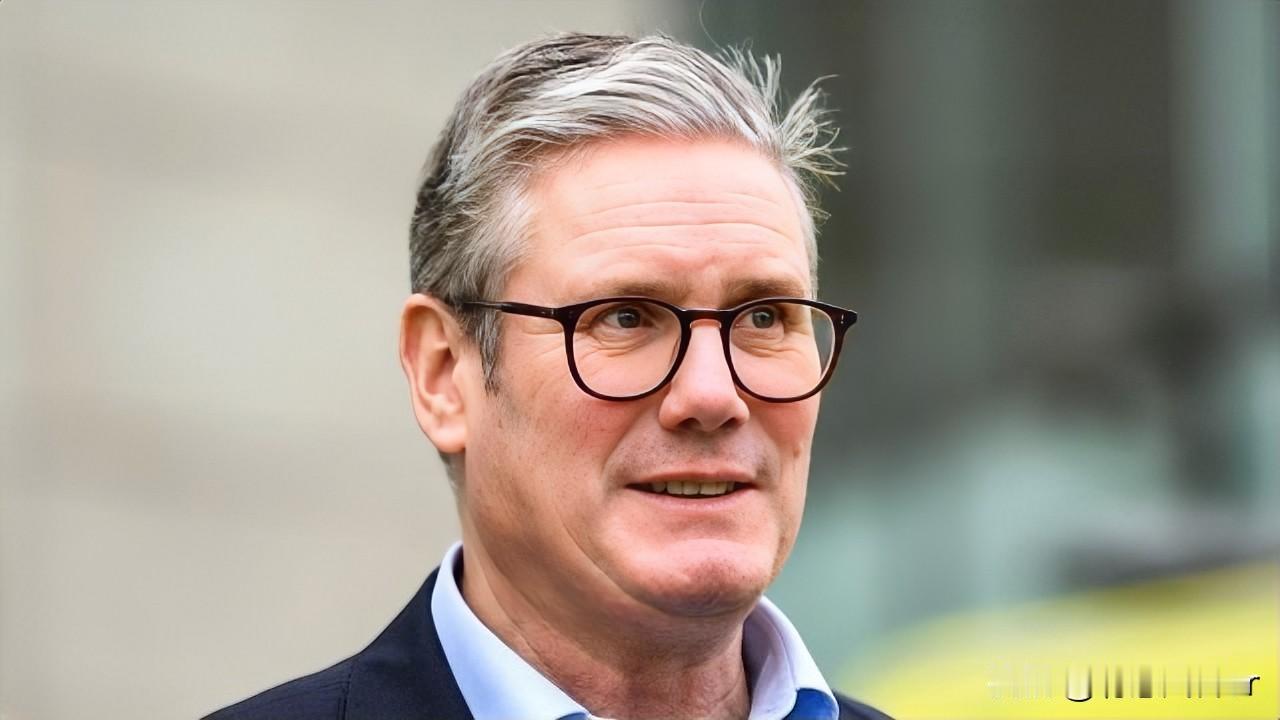 终于认识到了！
英国发表声明！
就在今天，英国首相斯塔默表示，俄乌冲突已经持续三