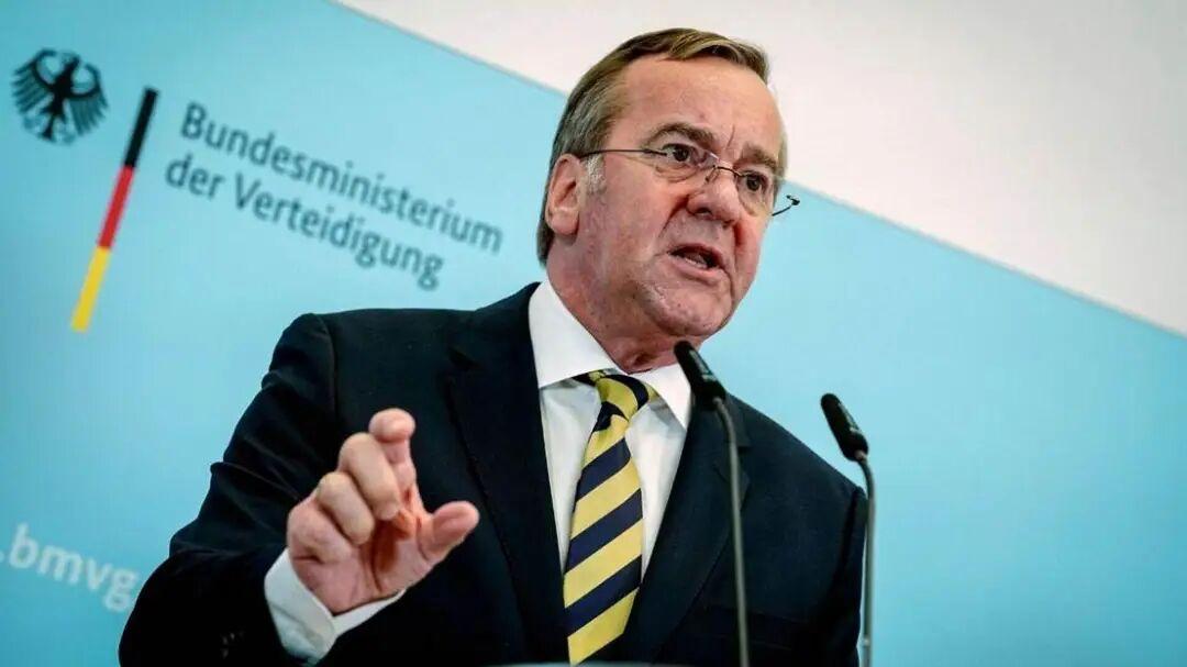 德国准备向地中海派遣海军部队，为可能参与霍尔木兹海峡的国际任务做准备。德国国防部