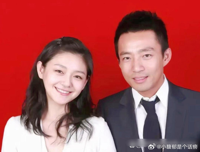 汪小菲两次结婚照眼神不一样啊！ 