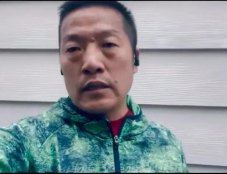 润人徐思远在前两天在纽约被打了，而且是一天被打两次。第一次是被一个黑人打，第二次