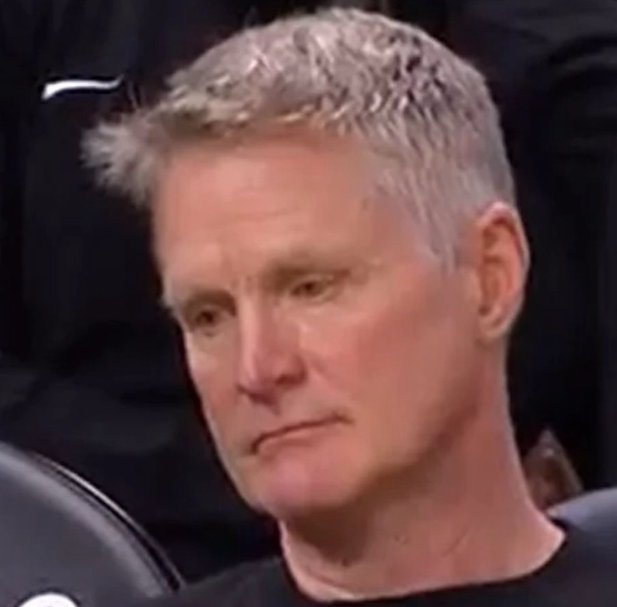 今天科尔末节这个表情包很微妙