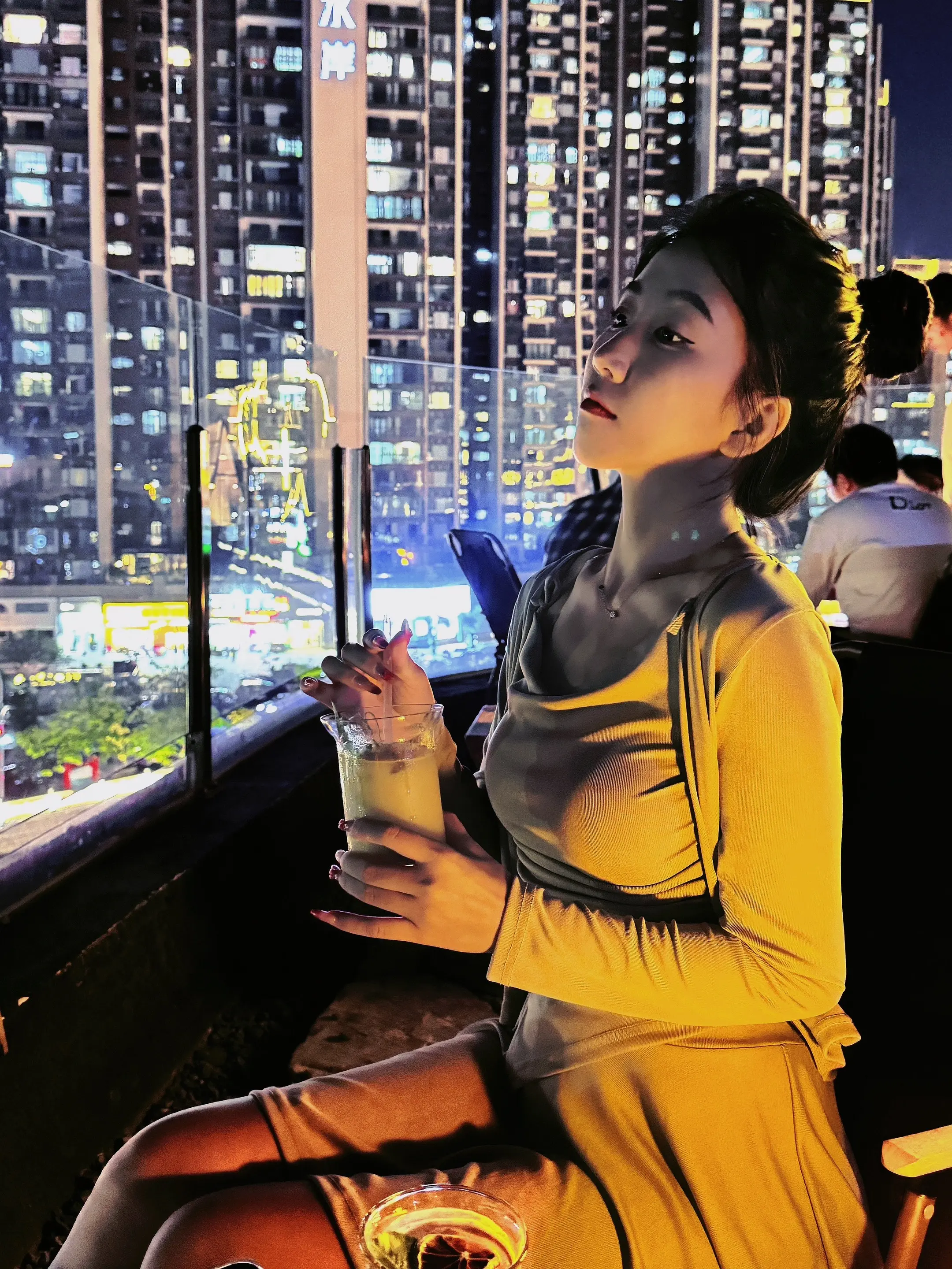年纪大了 只剩下放空了