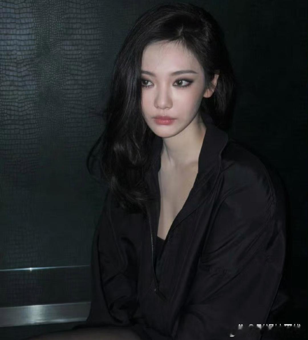 宁艺卓发文报平安宁艺卓泡泡报平安，“今天好像没好好吃饭，刚才好像有点低血压了”，